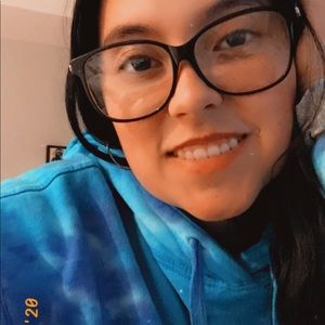 Meet your Posher, Elizabeth